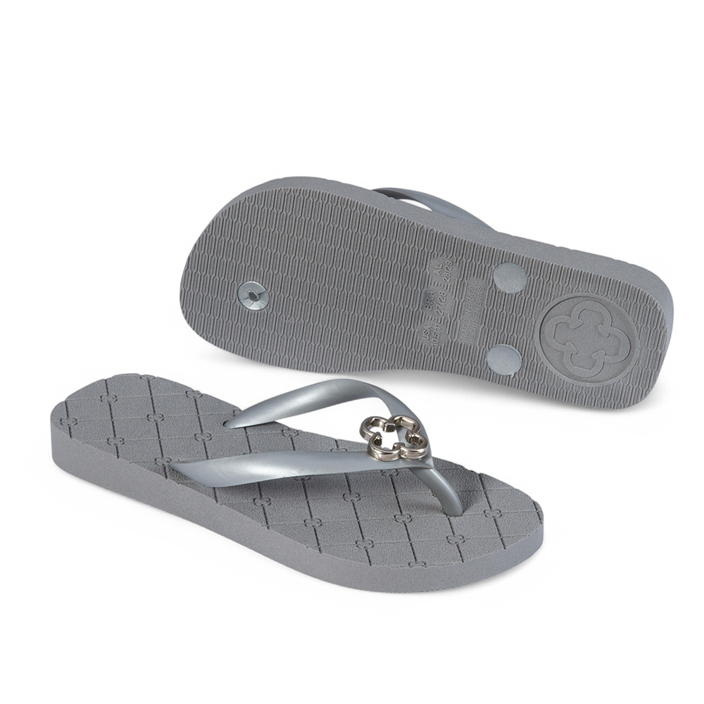 CHINELO INFANTIL PRATA MONOGRAMA image number 3