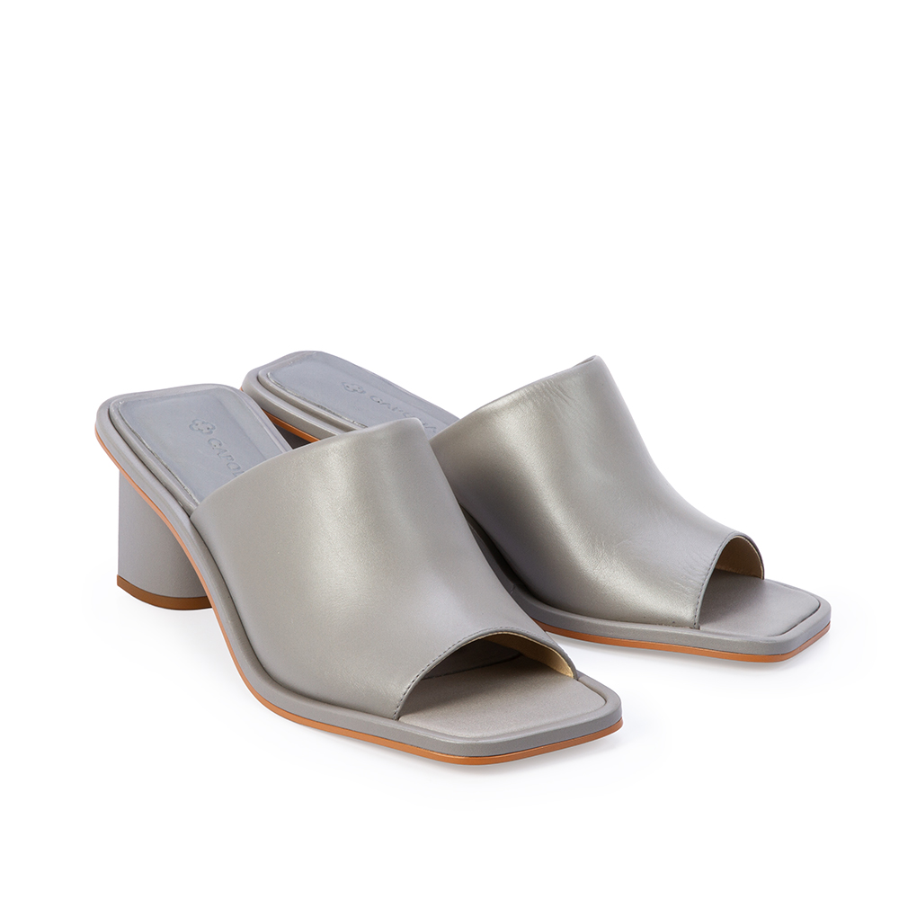 MULE CINZA CARBONO SALTO BAIXO DE COURO image number 1