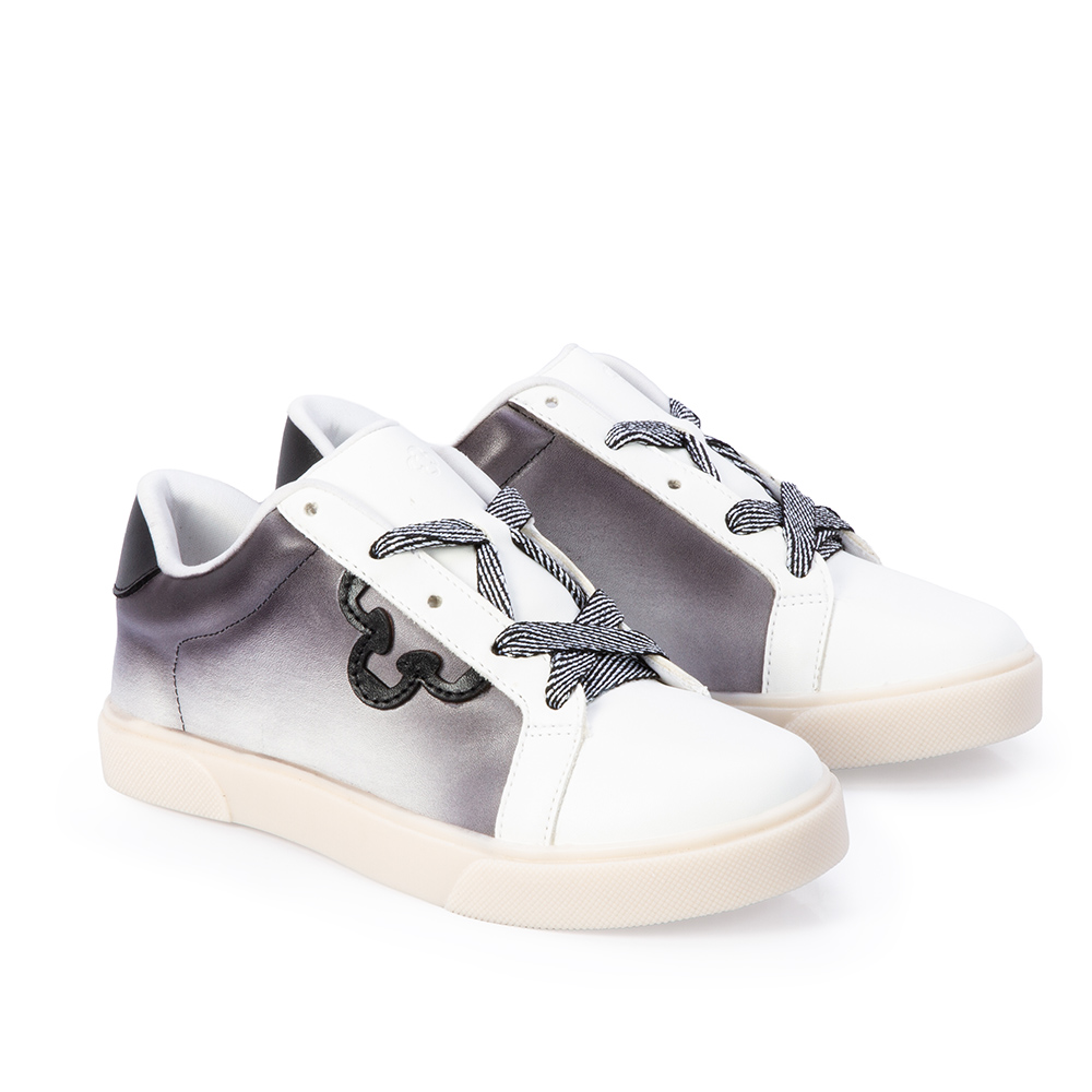 TÊNIS INFANTIL BRANCO E PRETO AMARRAÇÃO image number 1