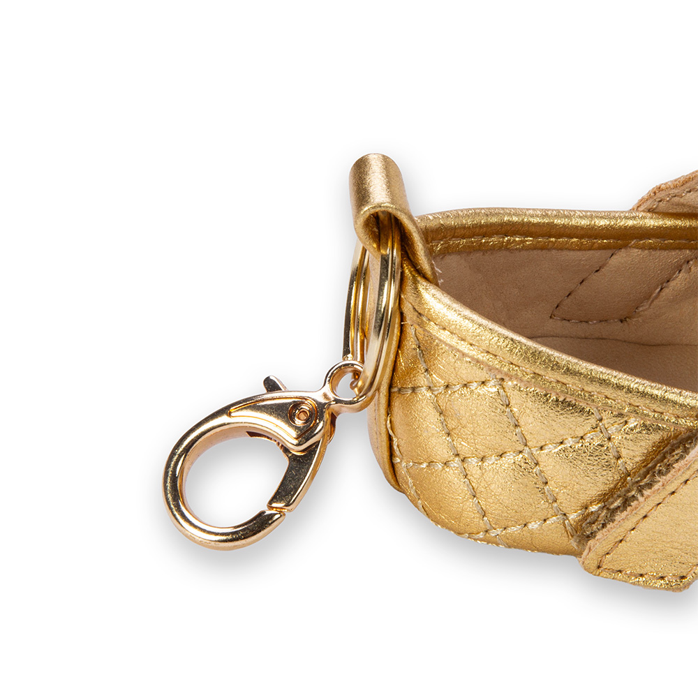 SAPATILHA RN DOURADA DE COURO MATELASSÊ COM VELCRO image number 4