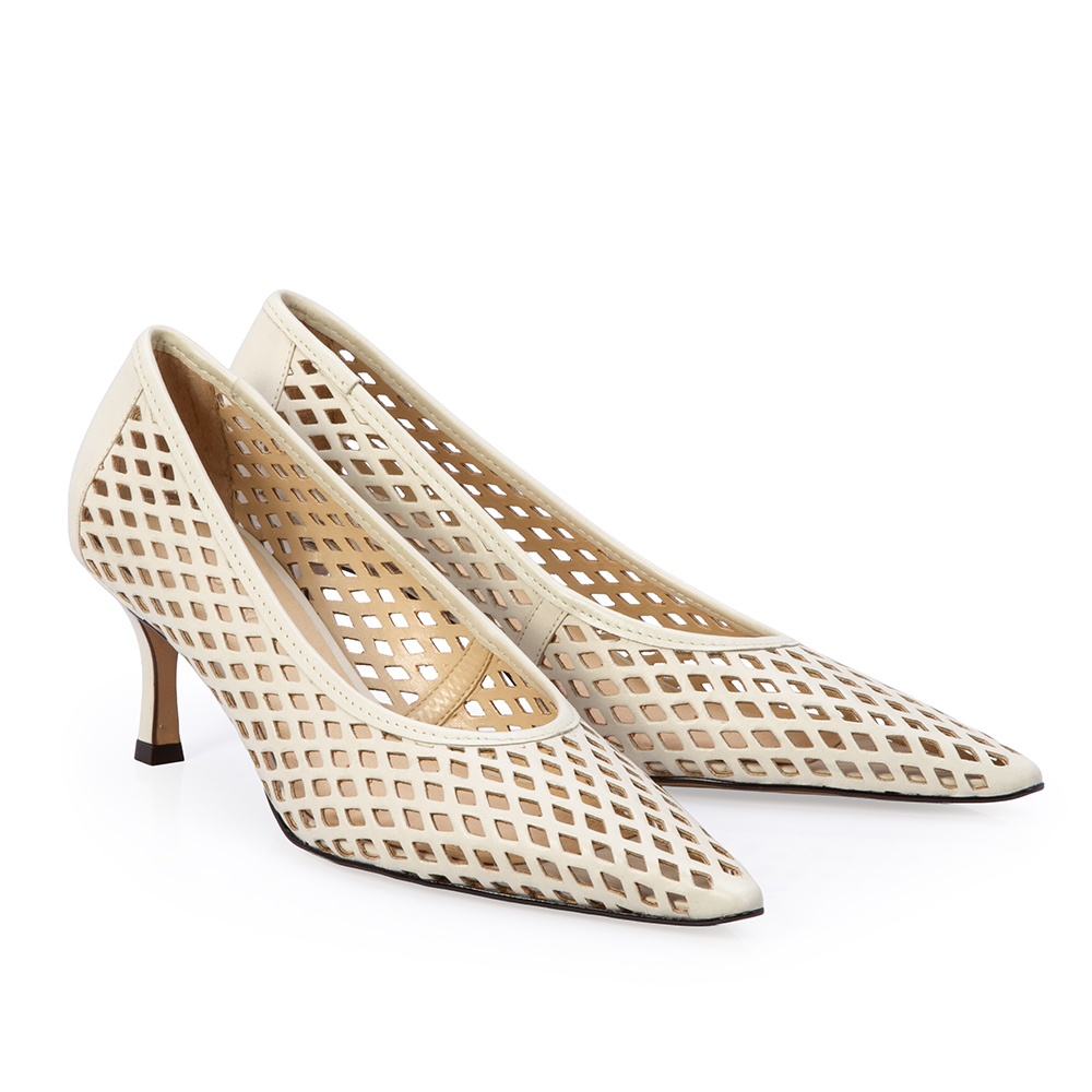 SCARPIN SALTO MÉDIO BRANCO DUNA DE COURO VAZADO image number 2