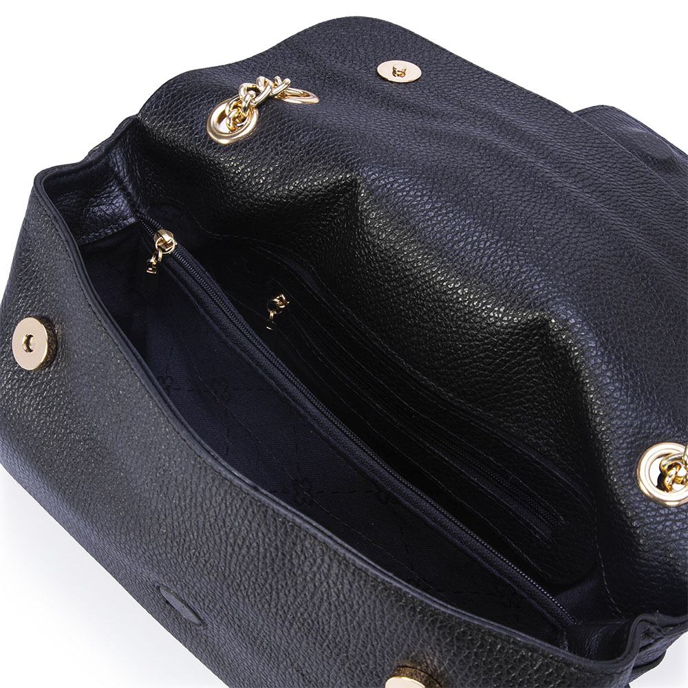 BOLSA MÉDIA PRETA DE COURO ALÇA CORRENTE DOURADA image number 4